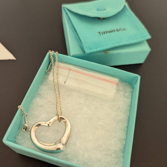 Tiffany Elsa Peretti Open Heart Pendant in sterling silver 27 mm - Picture 10 of 16